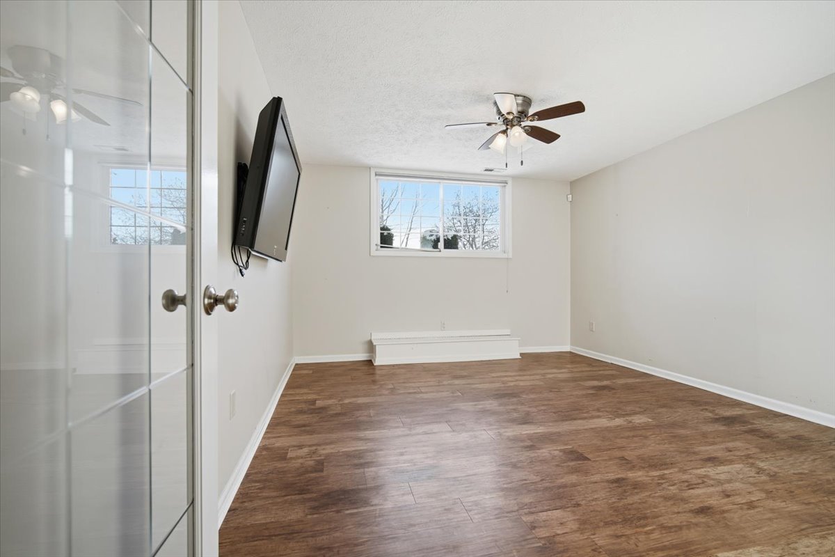 11 Spruce Court, Bloomington, IL 61704