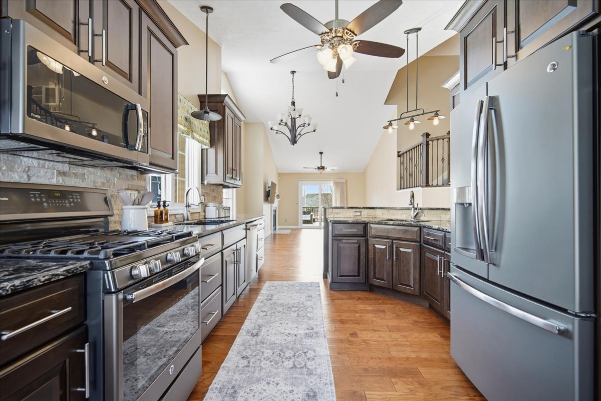 11 Spruce Court, Bloomington, IL 61704