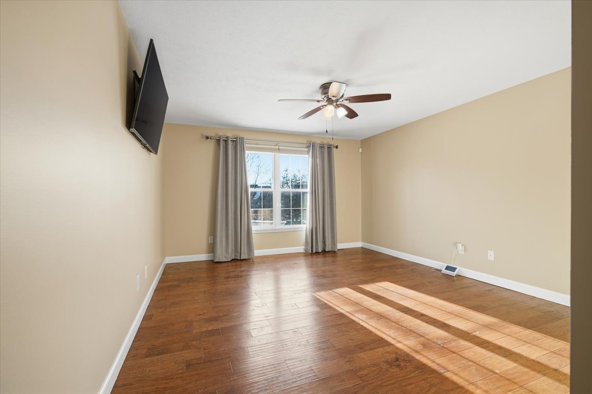 11 Spruce Court, Bloomington, IL 61704