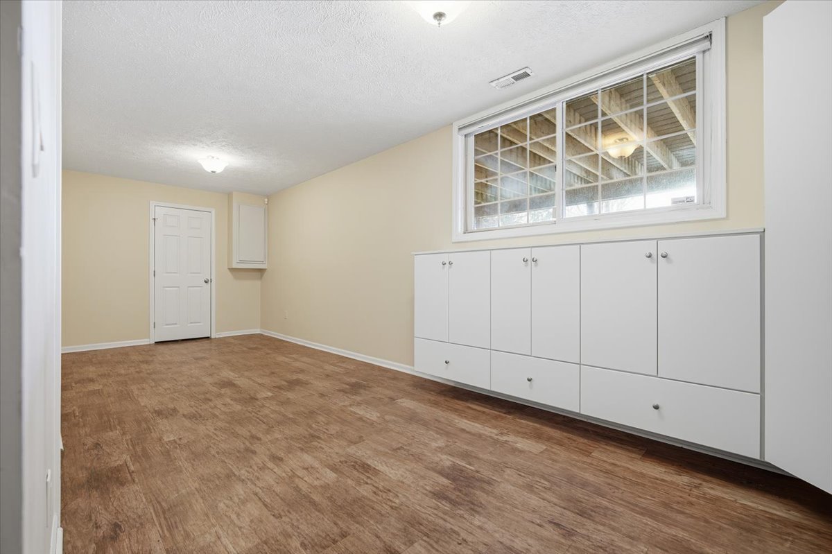 11 Spruce Court, Bloomington, IL 61704