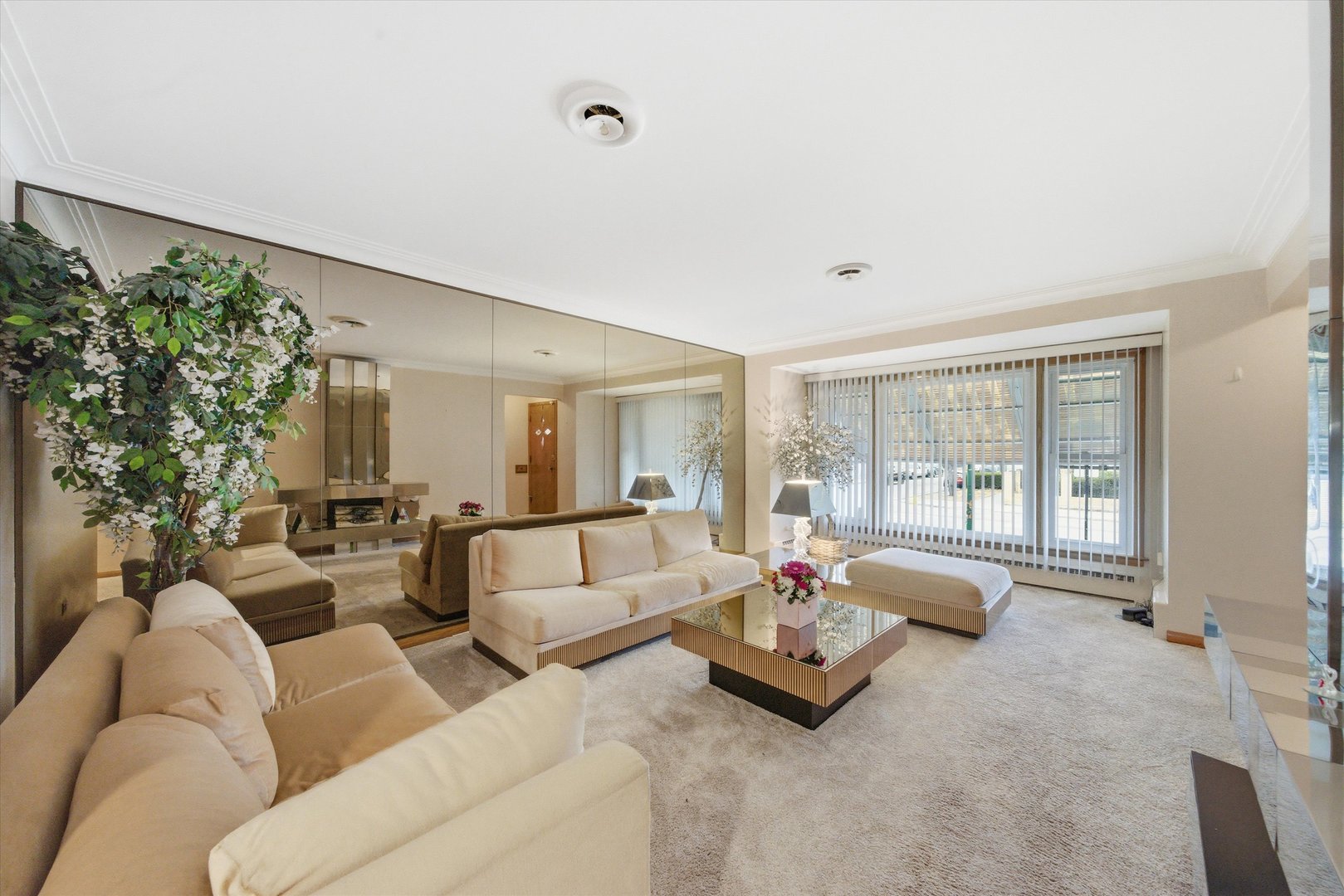 4559 S California Avenue, Chicago, IL 60632