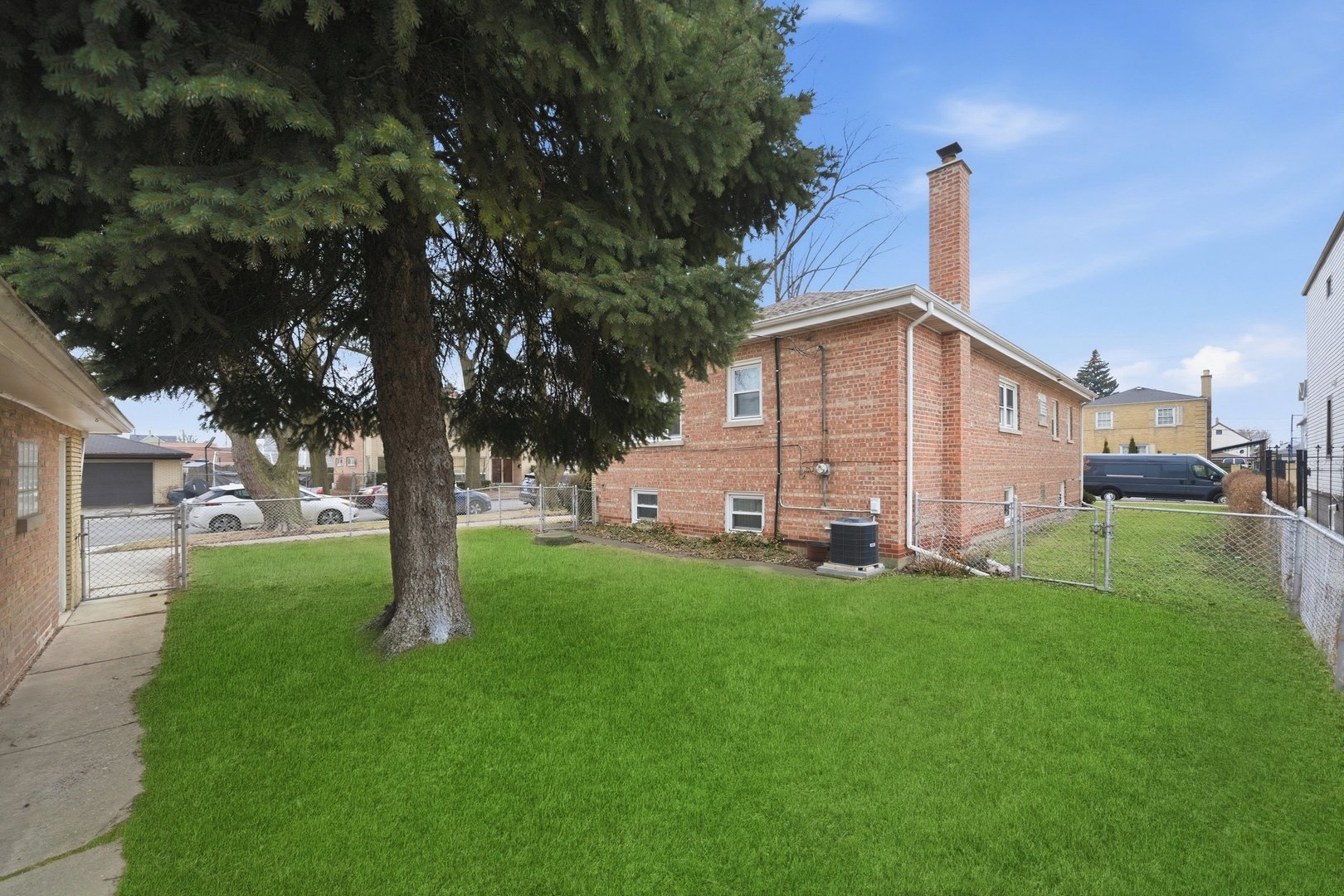 4559 S California Avenue, Chicago, IL 60632