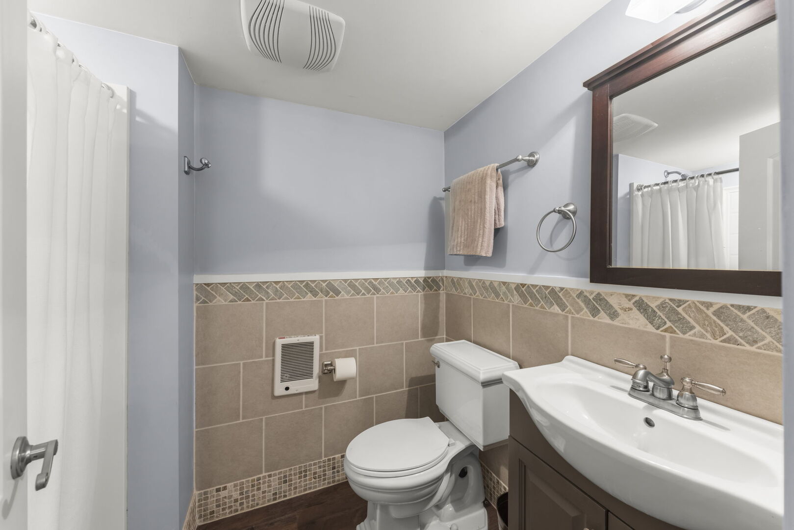 388 Hill Avenue, Glen Ellyn, IL 60137