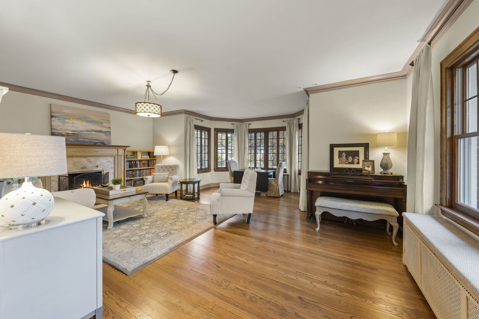 388 Hill Avenue, Glen Ellyn, IL 60137