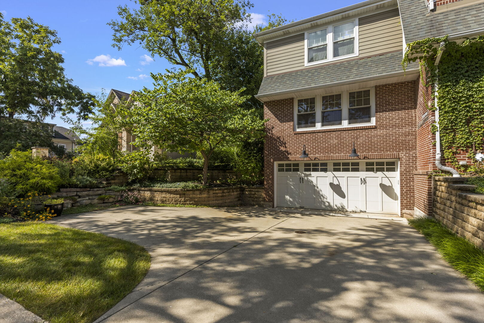 388 Hill Avenue, Glen Ellyn, IL 60137