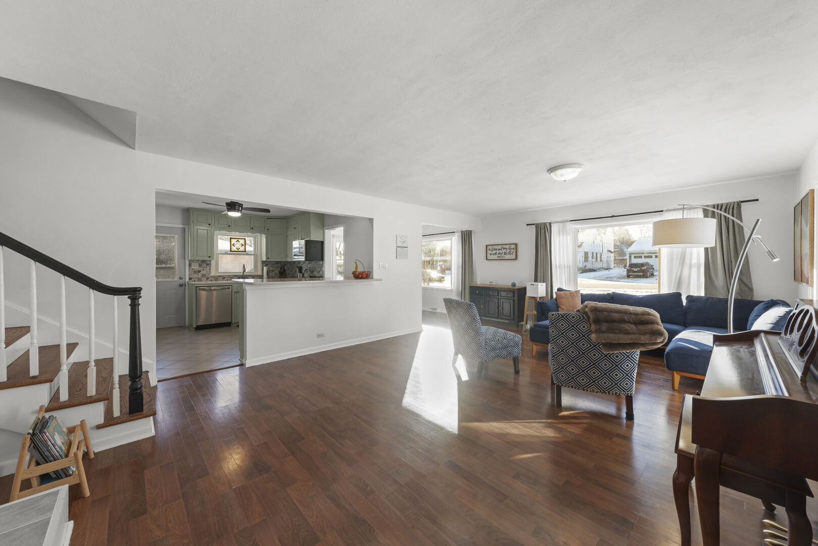 425 Wakeman Avenue, Wheaton, IL 60187