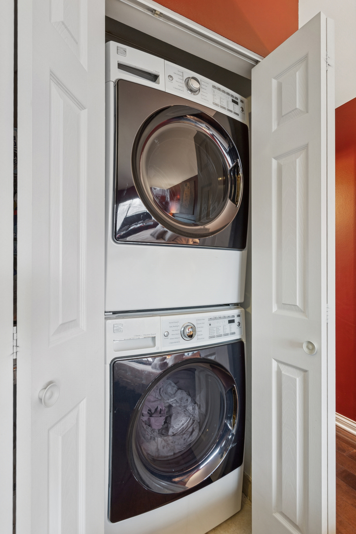 6700 S Brainard Avenue #225, Countryside, IL 60525