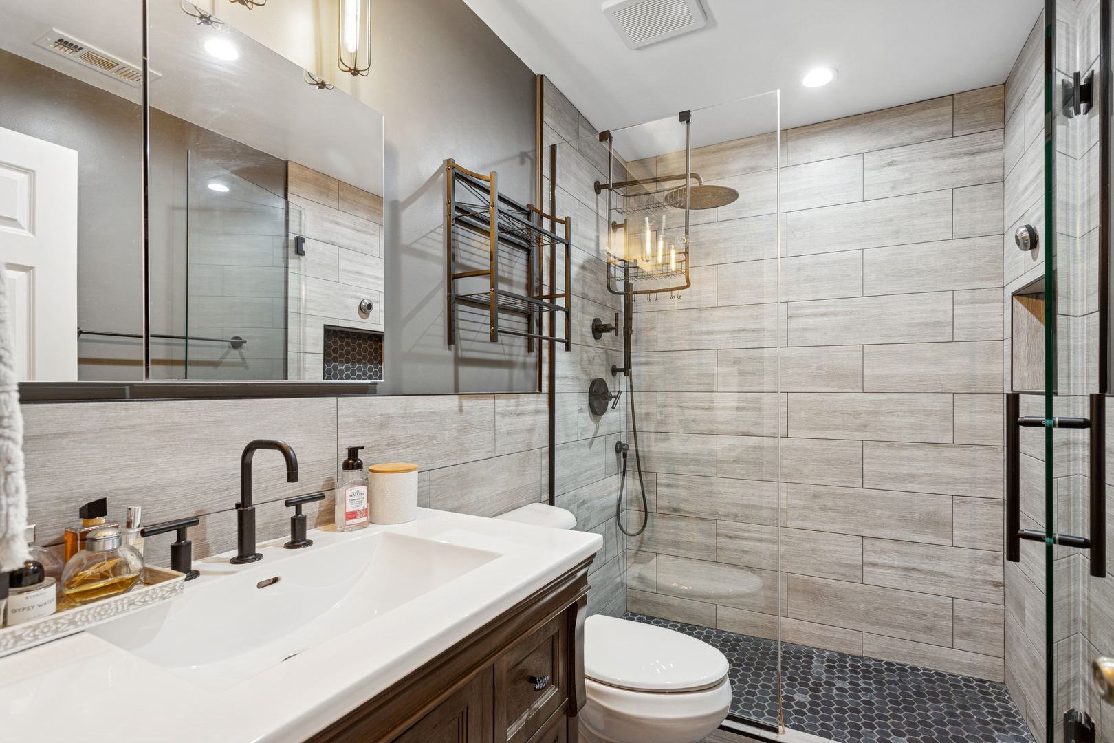 6700 S Brainard Avenue #225, Countryside, IL 60525