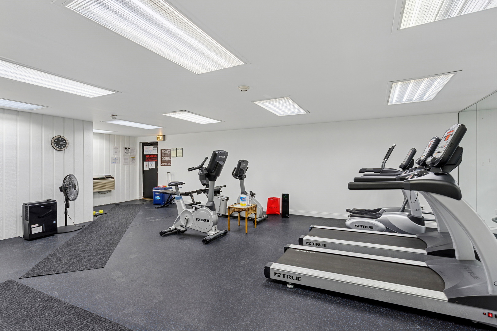 6700 S Brainard Avenue #225, Countryside, IL 60525