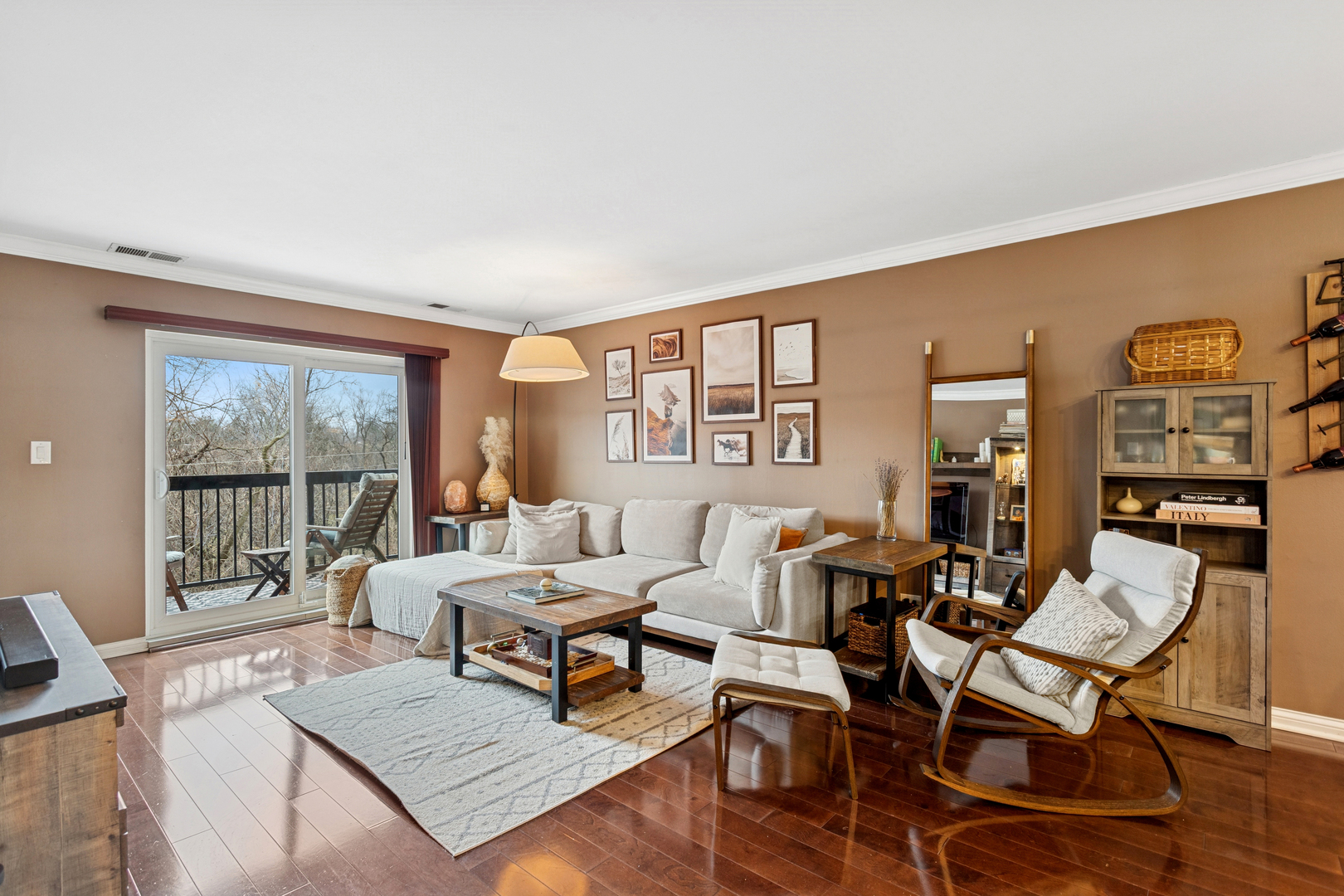 6700 S Brainard Avenue #225, Countryside, IL 60525