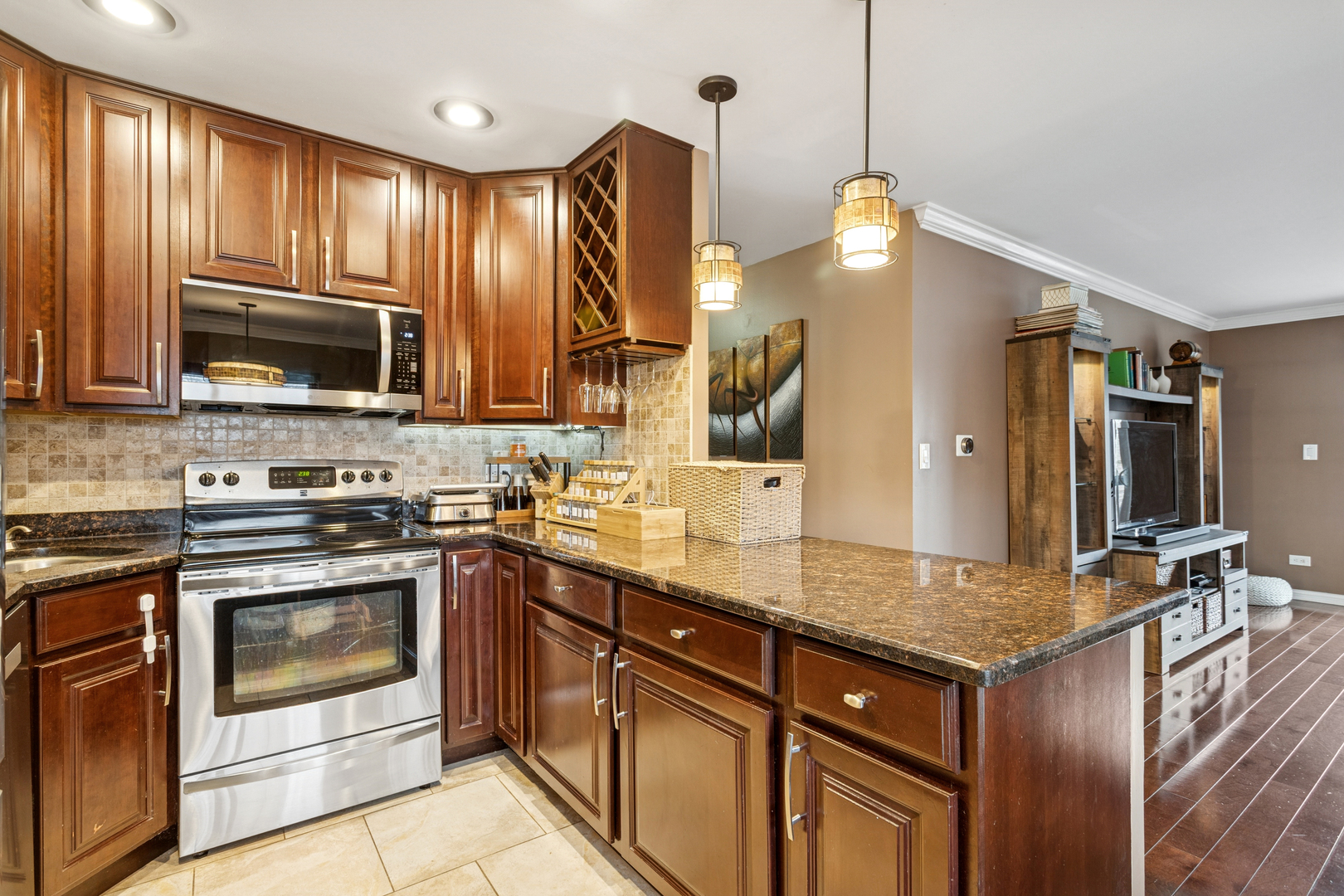 6700 S Brainard Avenue #225, Countryside, IL 60525