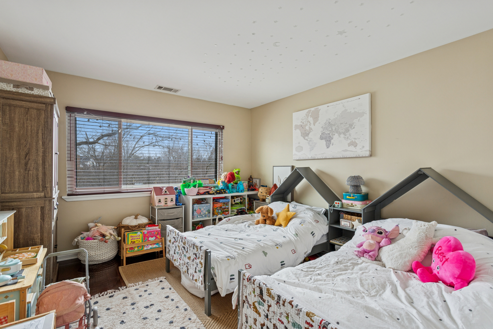 6700 S Brainard Avenue #225, Countryside, IL 60525