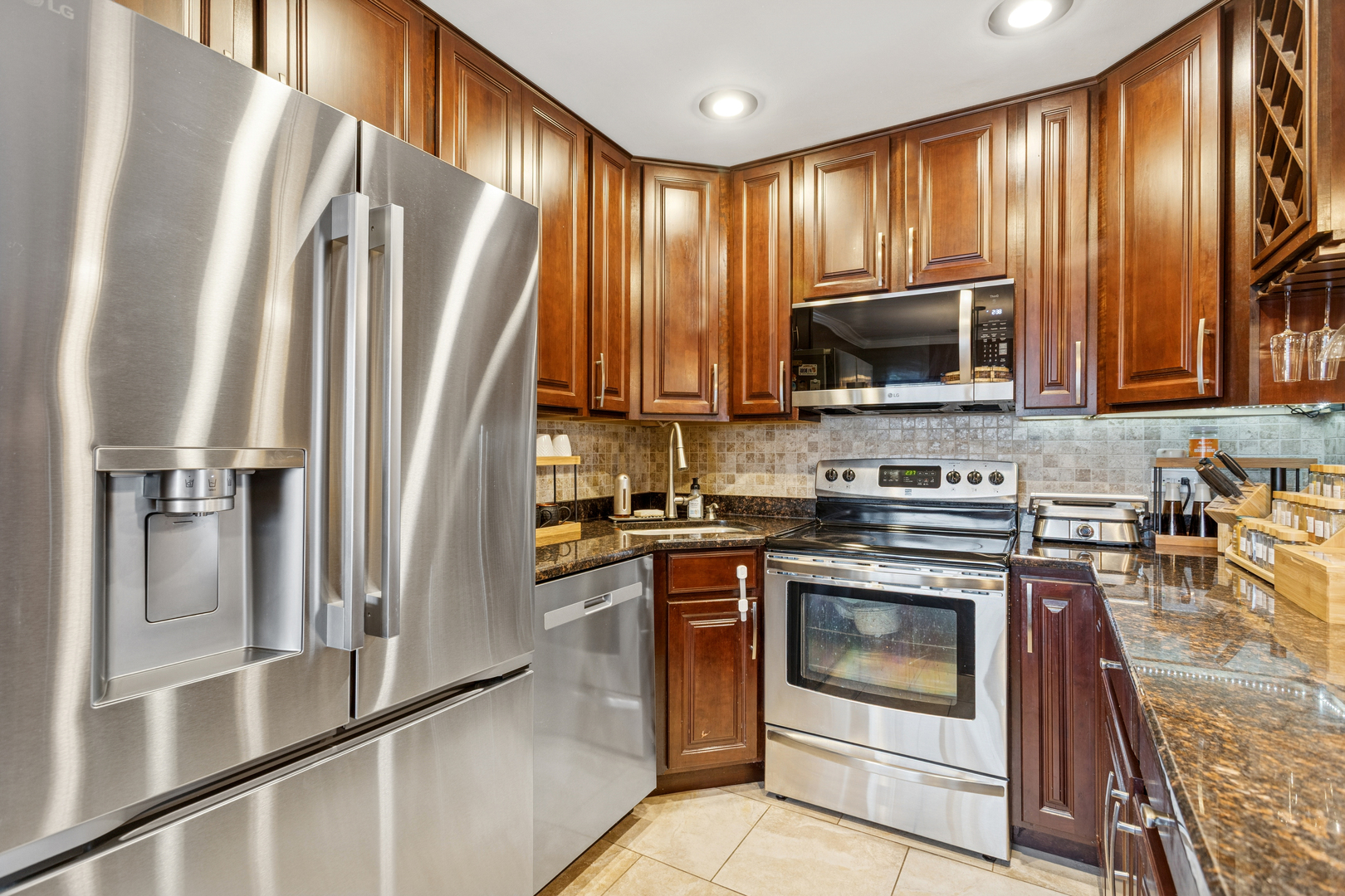 6700 S Brainard Avenue #225, Countryside, IL 60525