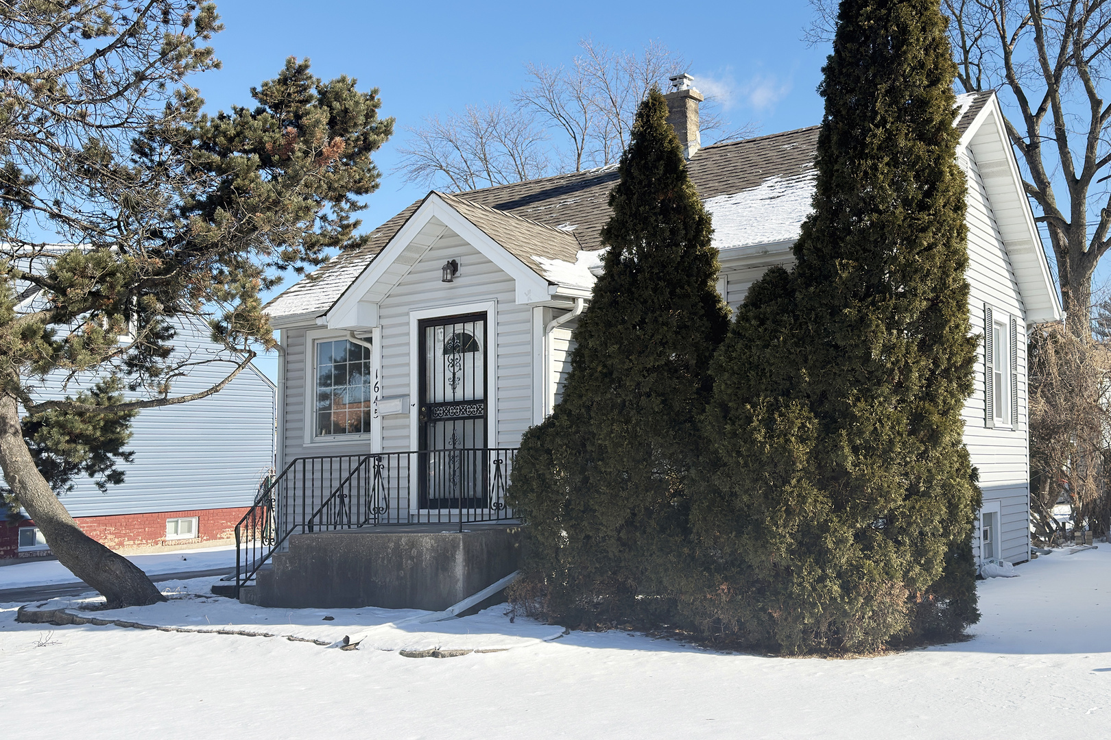 1645 Illinois Street, Des Plaines, IL 60016