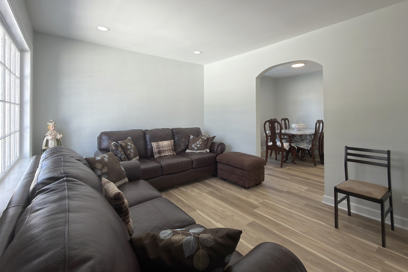 1645 Illinois Street, Des Plaines, IL 60016