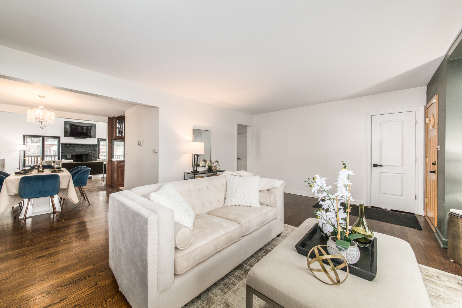 5628 N Redwood Drive, Norwood Park, IL 60631