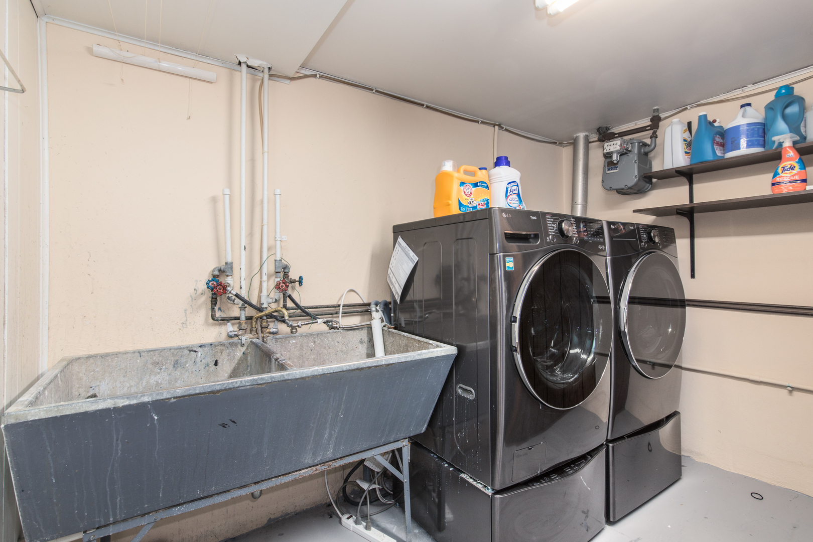 5628 N Redwood Drive, Norwood Park, IL 60631