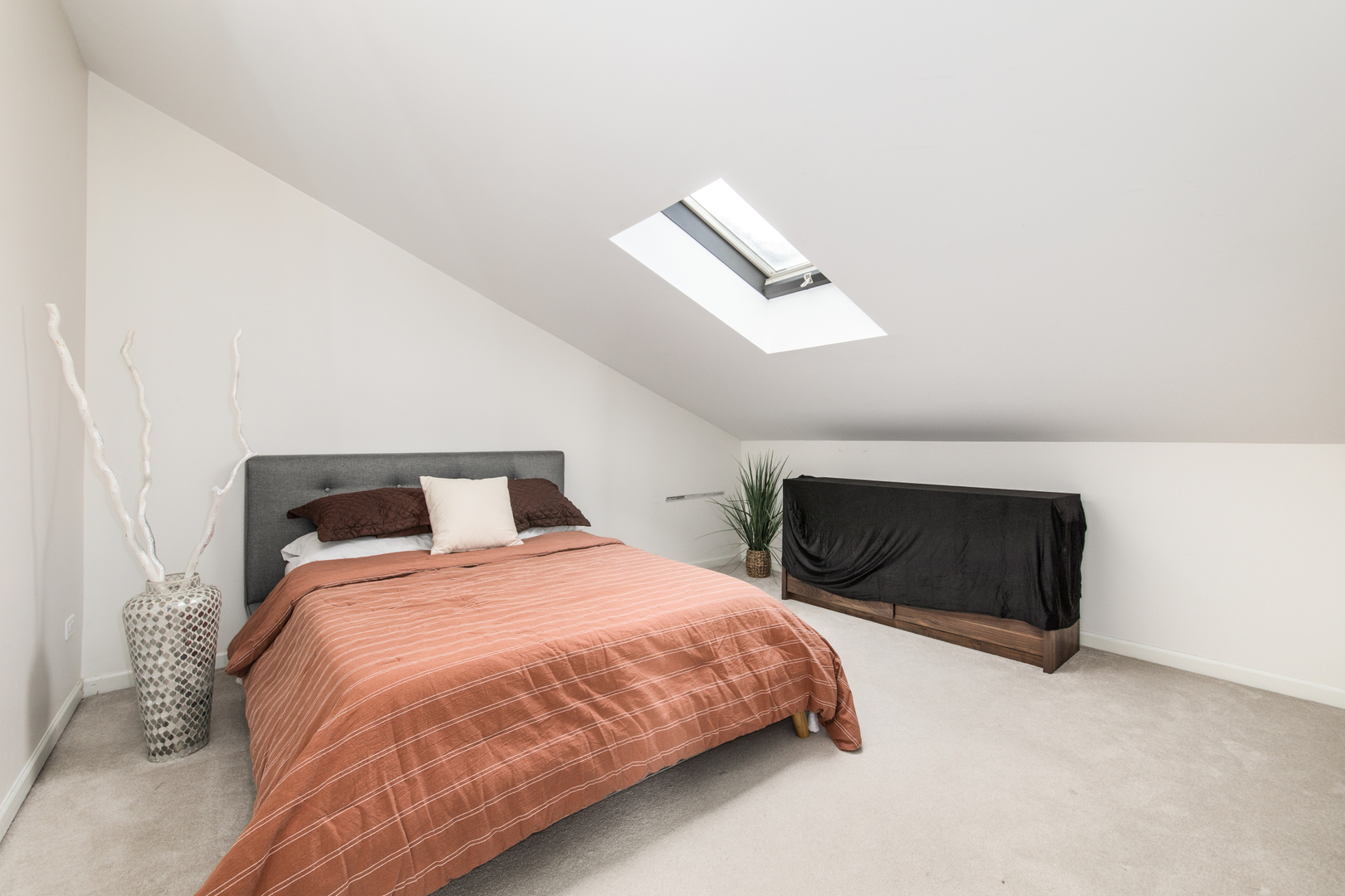 5628 N Redwood Drive, Norwood Park, IL 60631