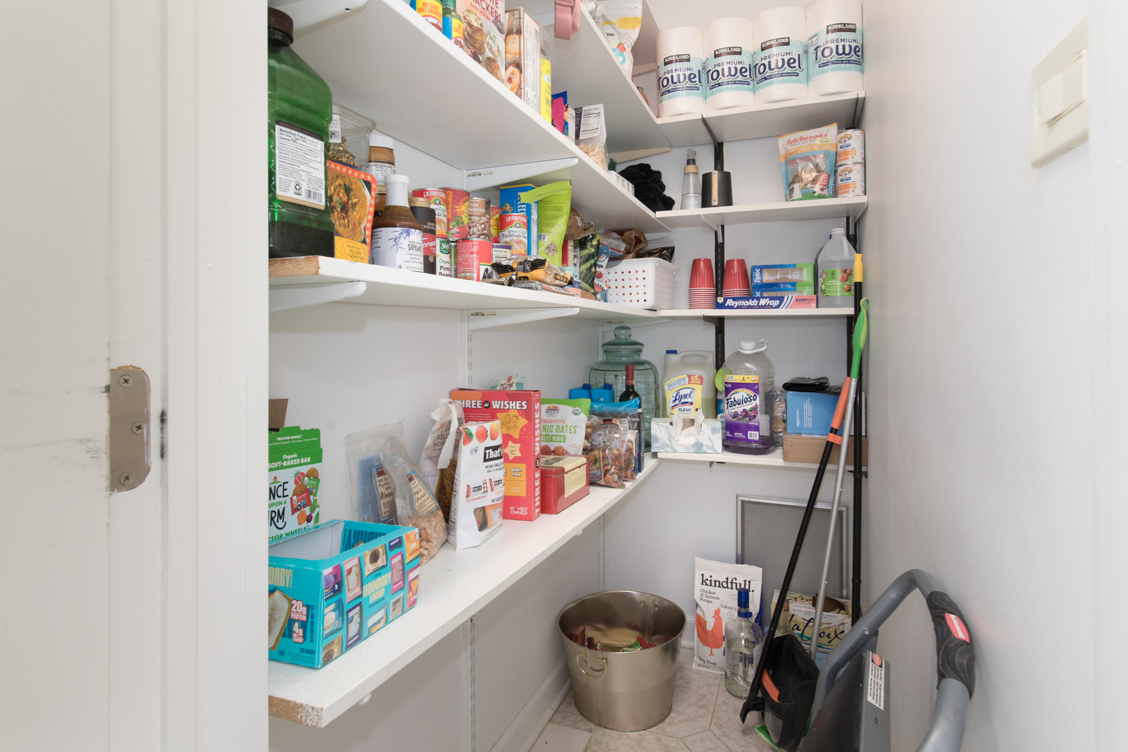 5628 N Redwood Drive, Norwood Park, IL 60631