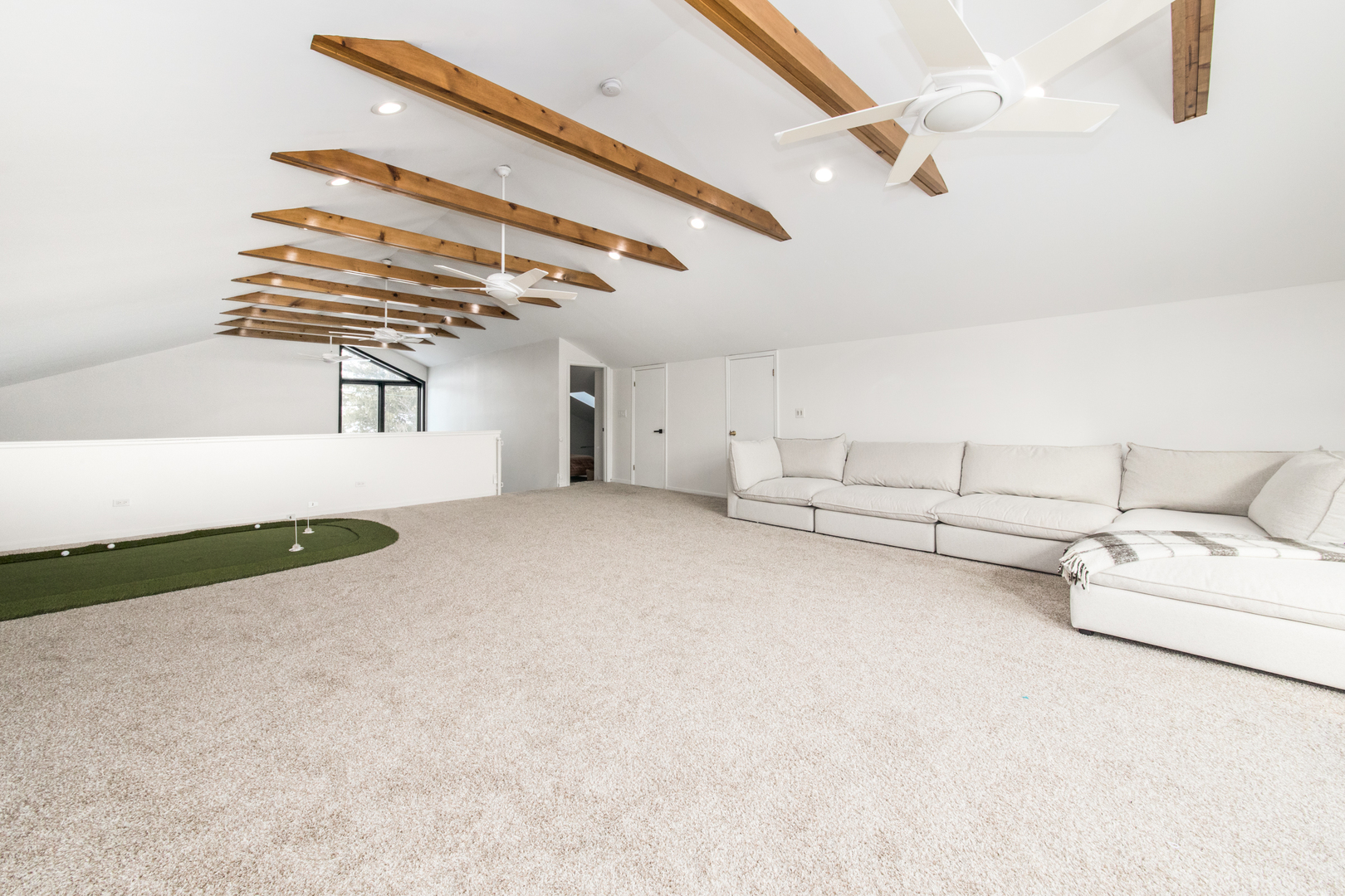 5628 N Redwood Drive, Norwood Park, IL 60631