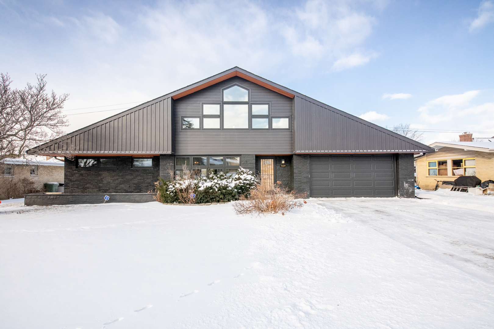 5628 N Redwood Drive, Norwood Park, IL 60631