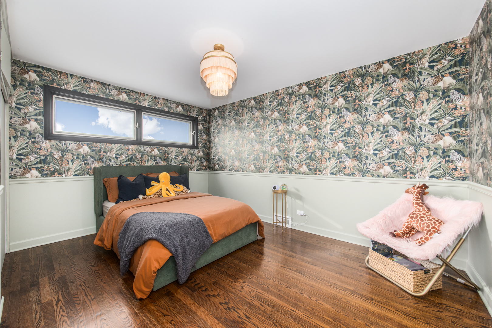 5628 N Redwood Drive, Norwood Park, IL 60631