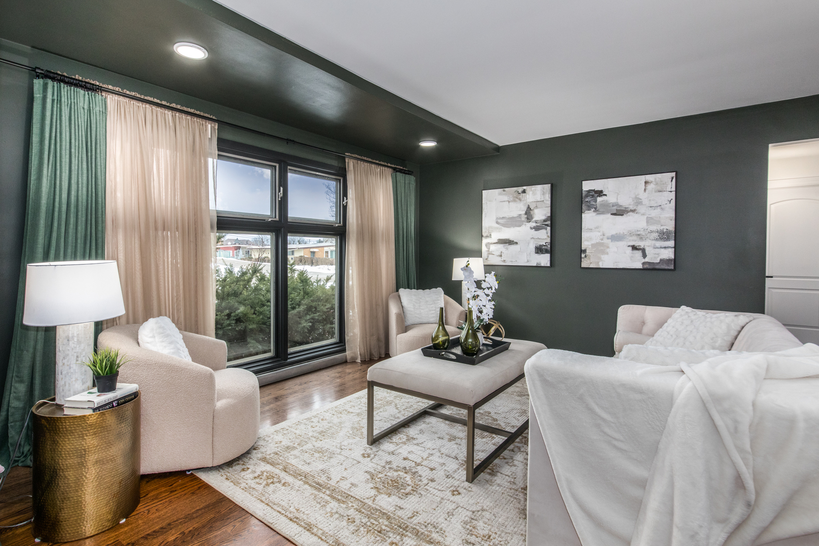 5628 N Redwood Drive, Norwood Park, IL 60631