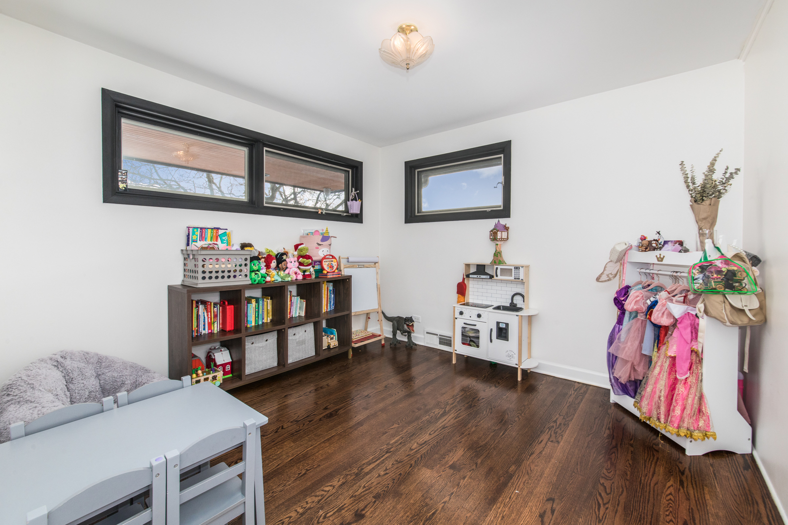 5628 N Redwood Drive, Norwood Park, IL 60631