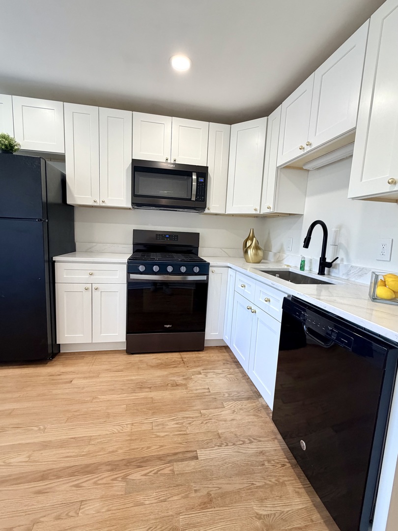 2308 Oakton Street #2, Park Ridge, IL 60068