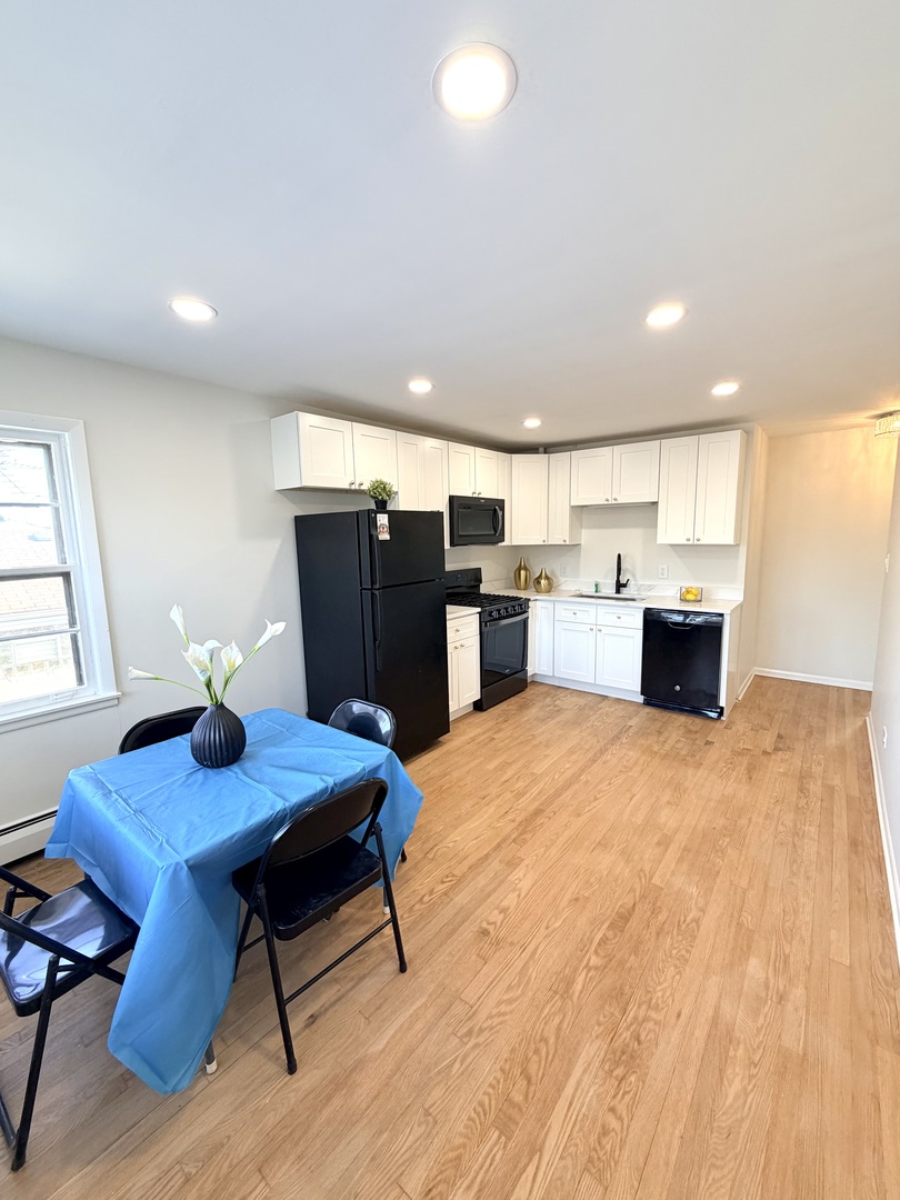 2308 Oakton Street #2, Park Ridge, IL 60068