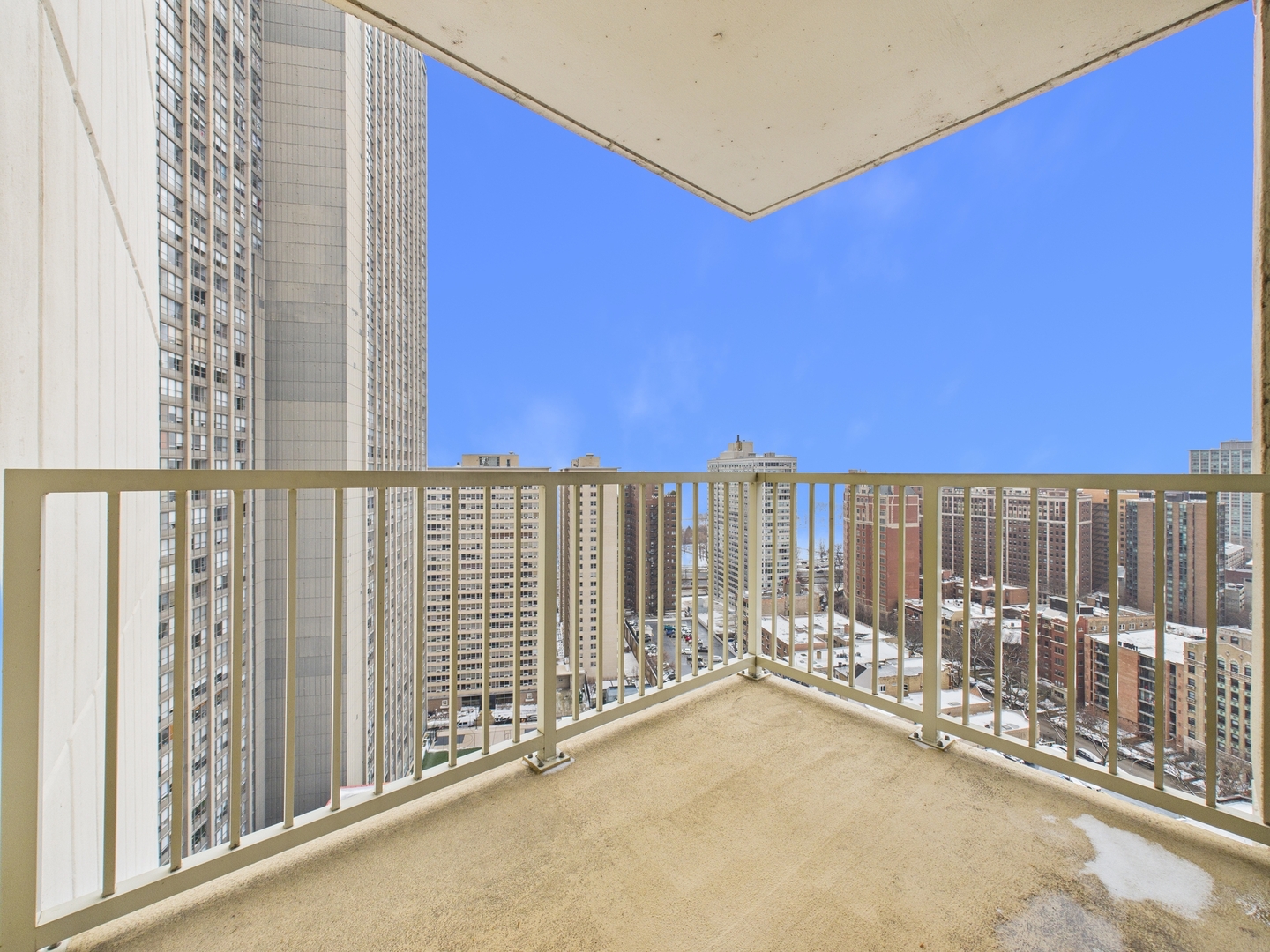 3930 N PINE GROVE Avenue #2516, Chicago, IL 60613