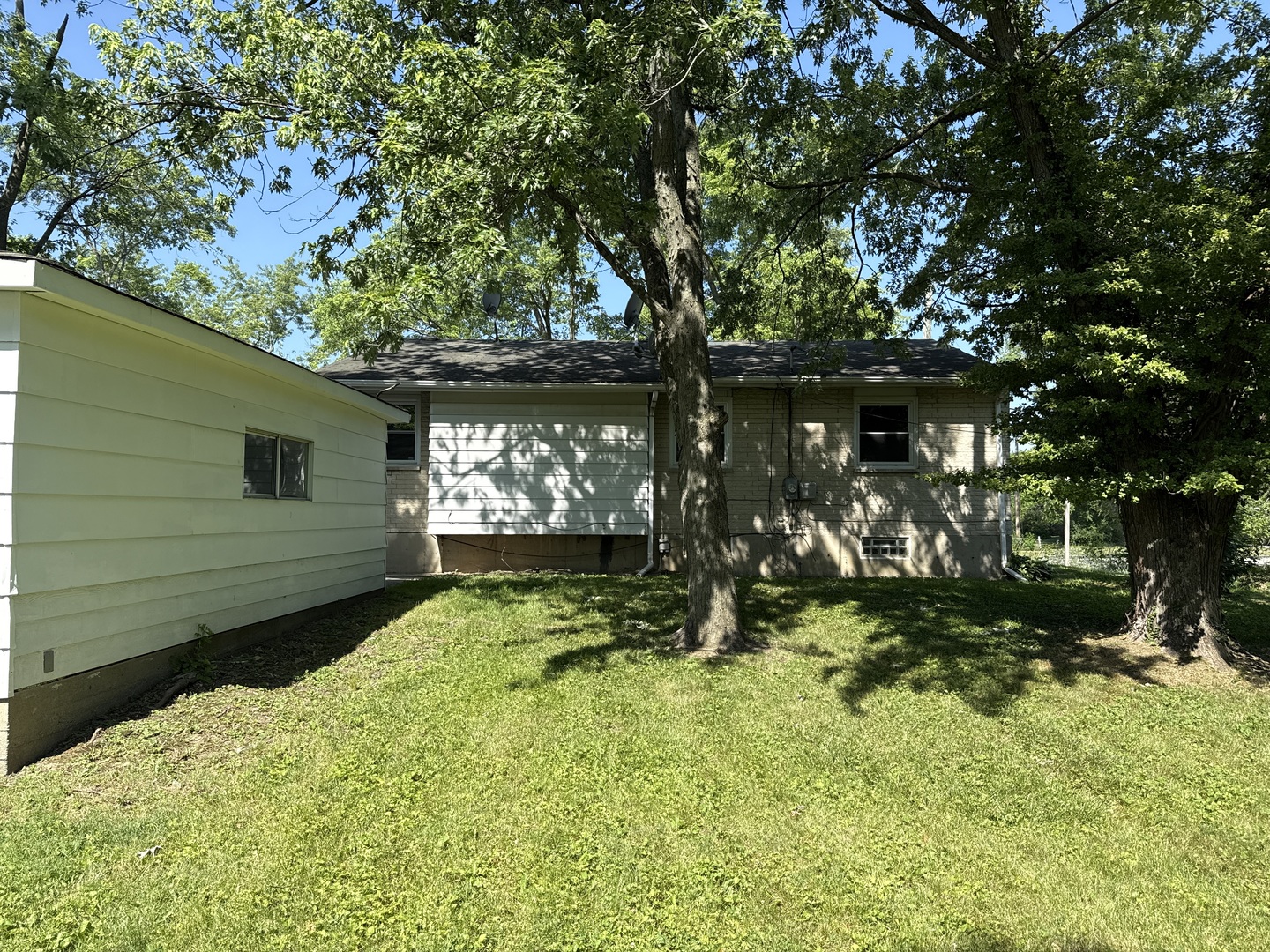 807 Blackhawk Drive, University Park, IL 60484