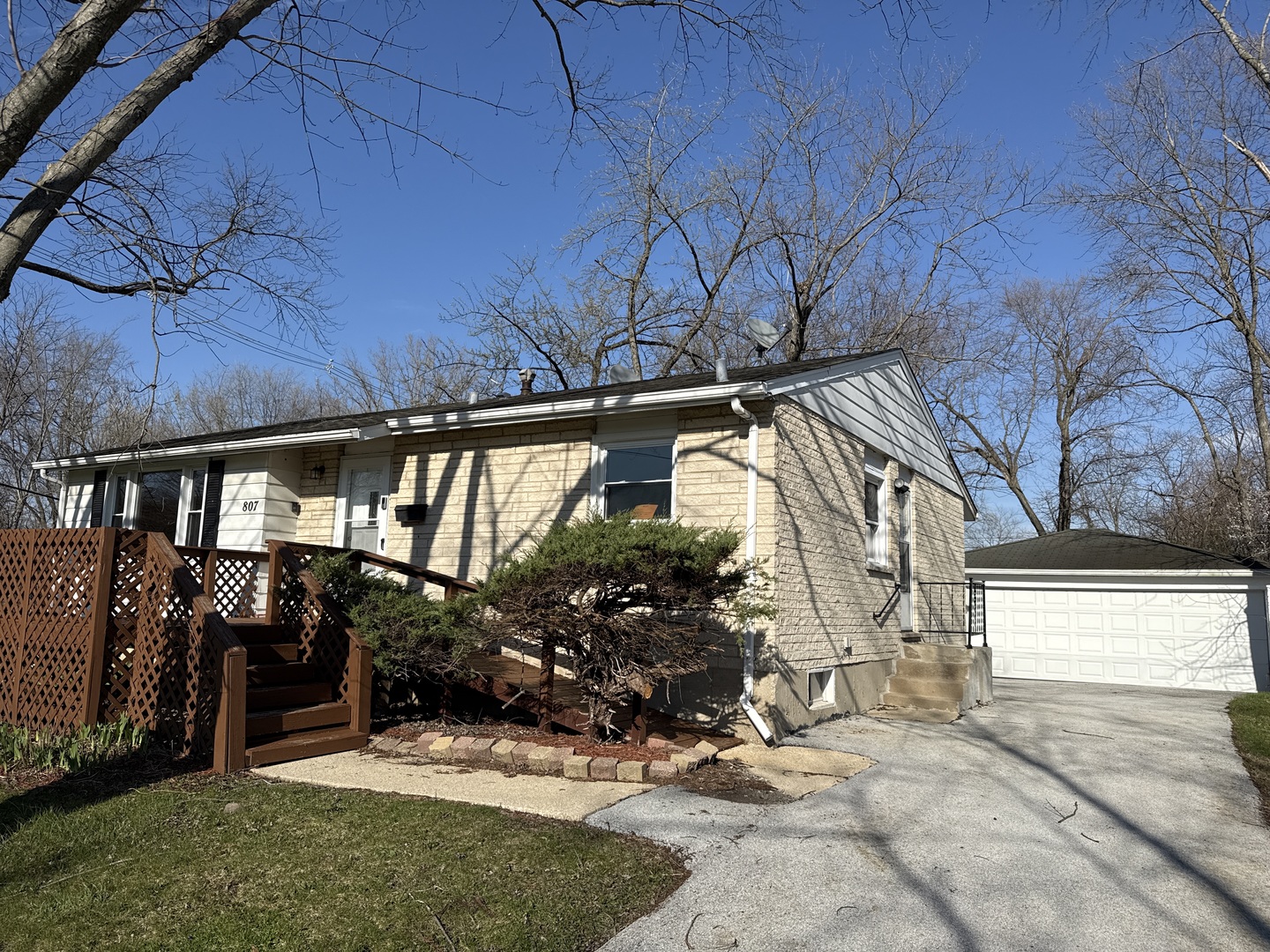 807 Blackhawk Drive, University Park, IL 60484