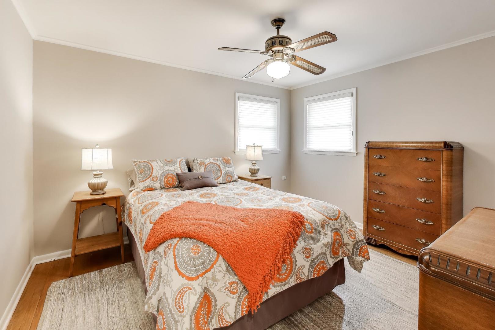 239 N Lind Avenue, Hillside, IL 60162