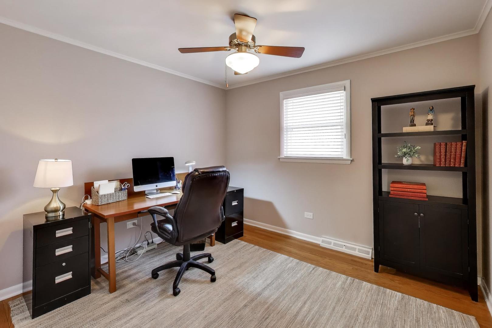 239 N Lind Avenue, Hillside, IL 60162