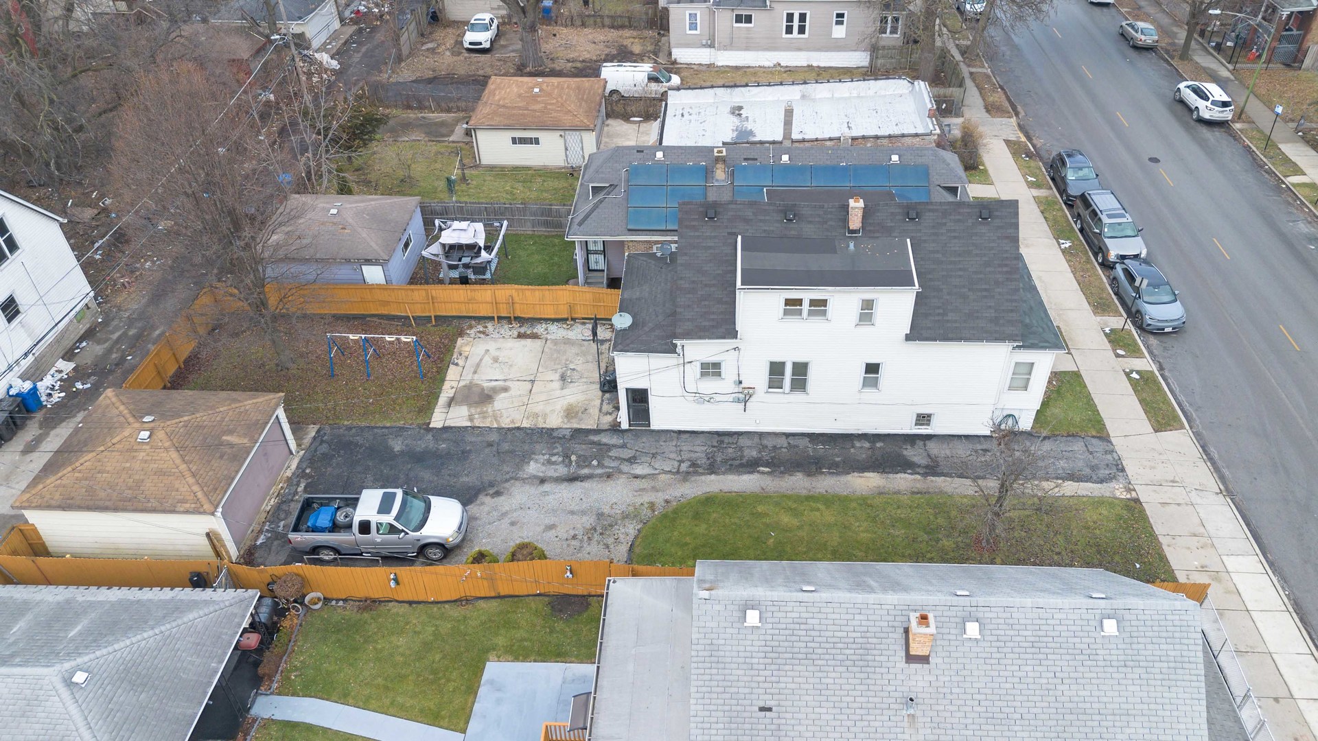 9352 S Woodlawn Avenue, Chicago, IL 60619