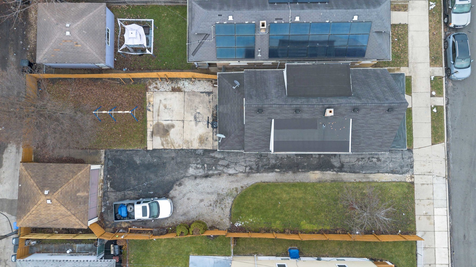 9352 S Woodlawn Avenue, Chicago, IL 60619