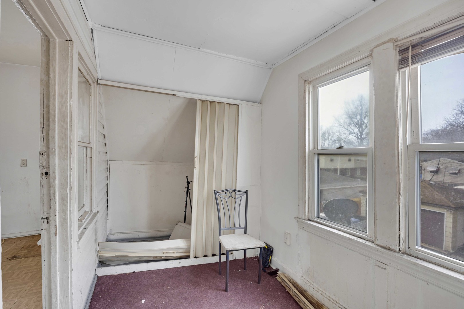 9352 S Woodlawn Avenue, Chicago, IL 60619