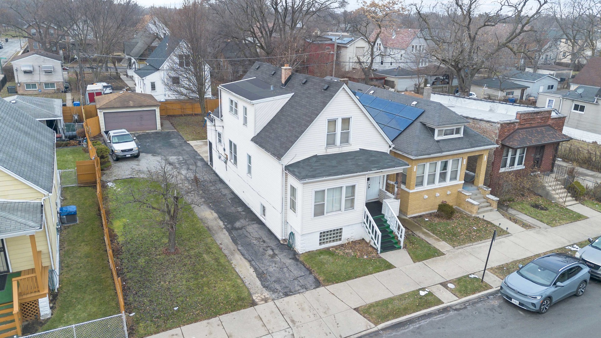 9352 S Woodlawn Avenue, Chicago, IL 60619