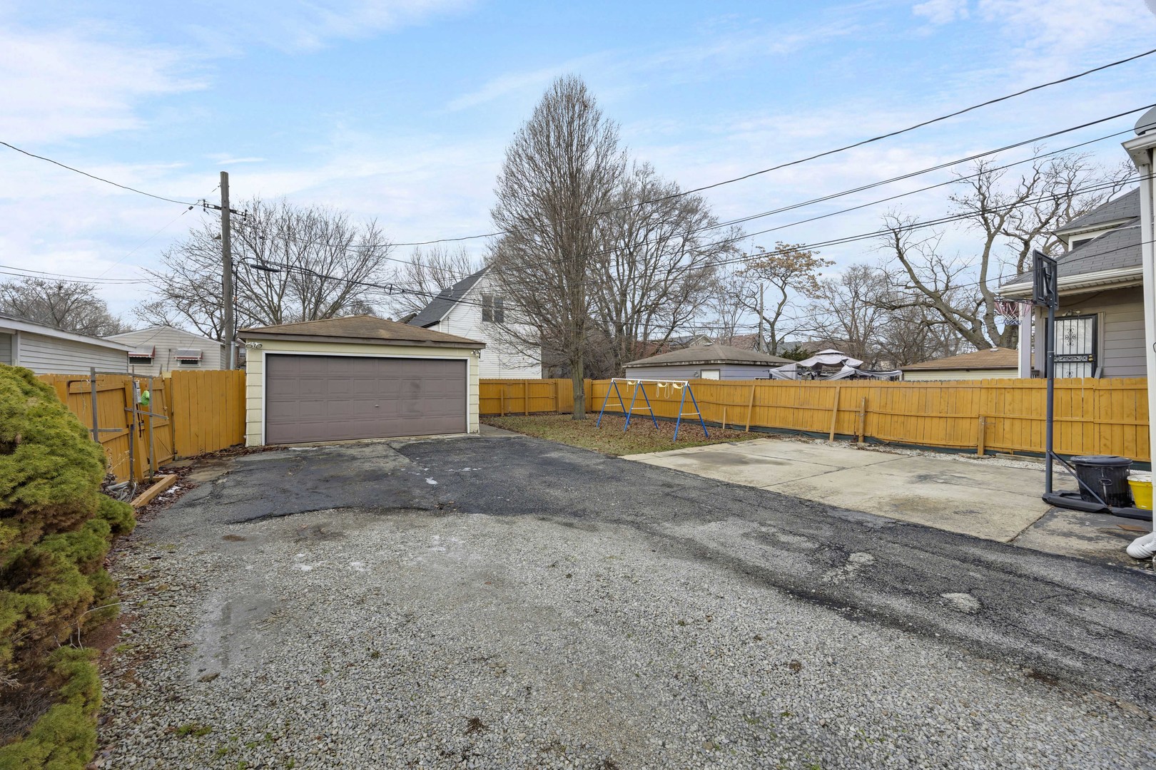 9352 S Woodlawn Avenue, Chicago, IL 60619