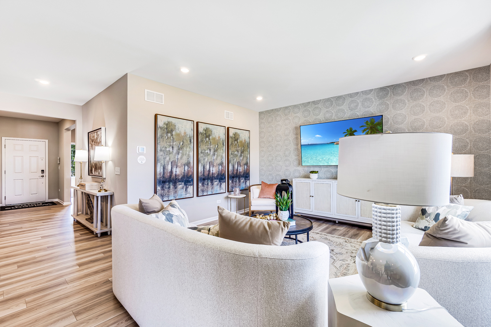 3908 Riverwoods Drive, Woodstock, IL 60098