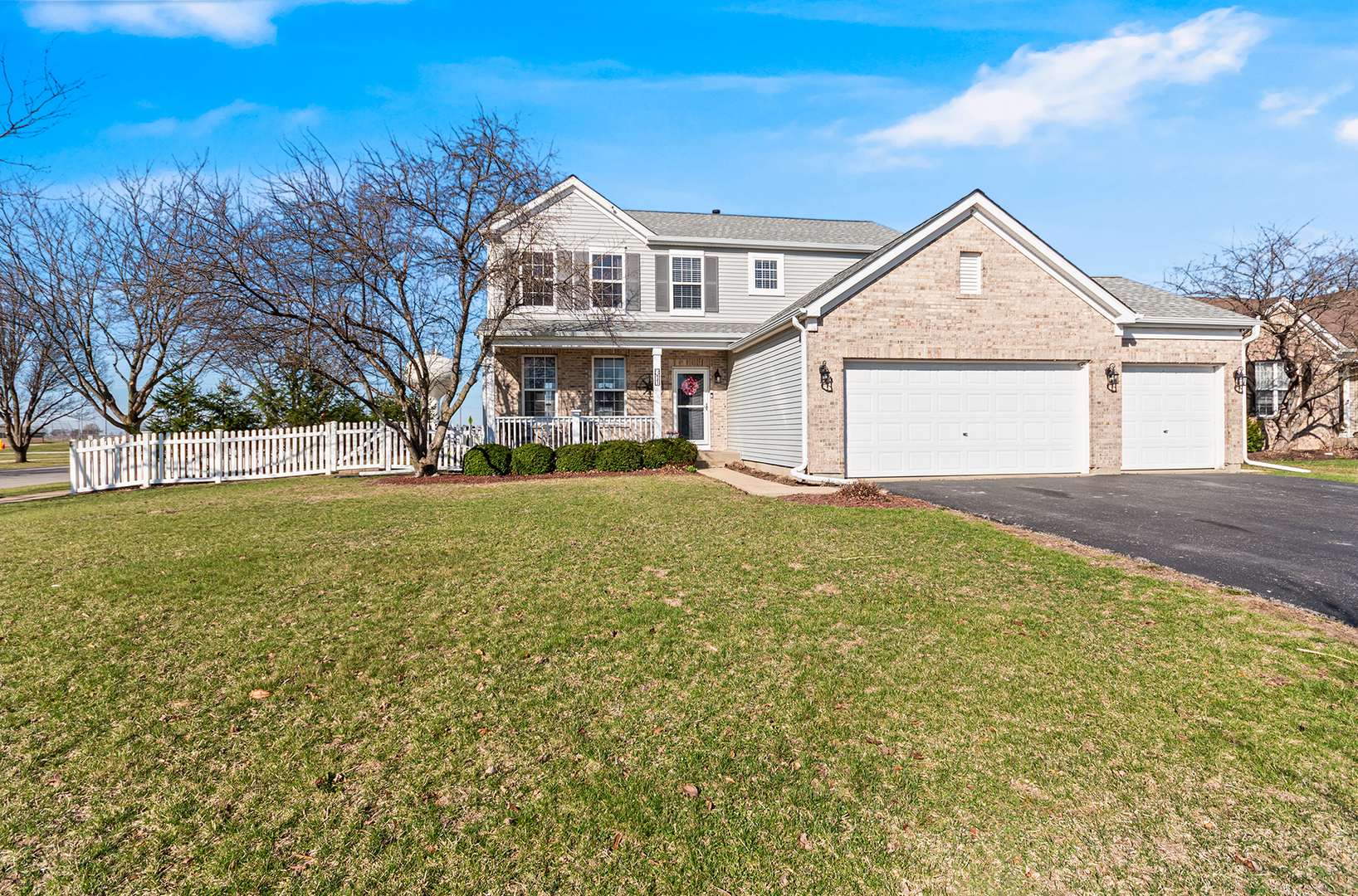 311 Austin Drive, Shorewood, IL 60404