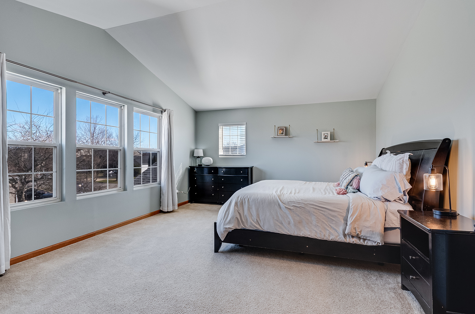 311 Austin Drive, Shorewood, IL 60404