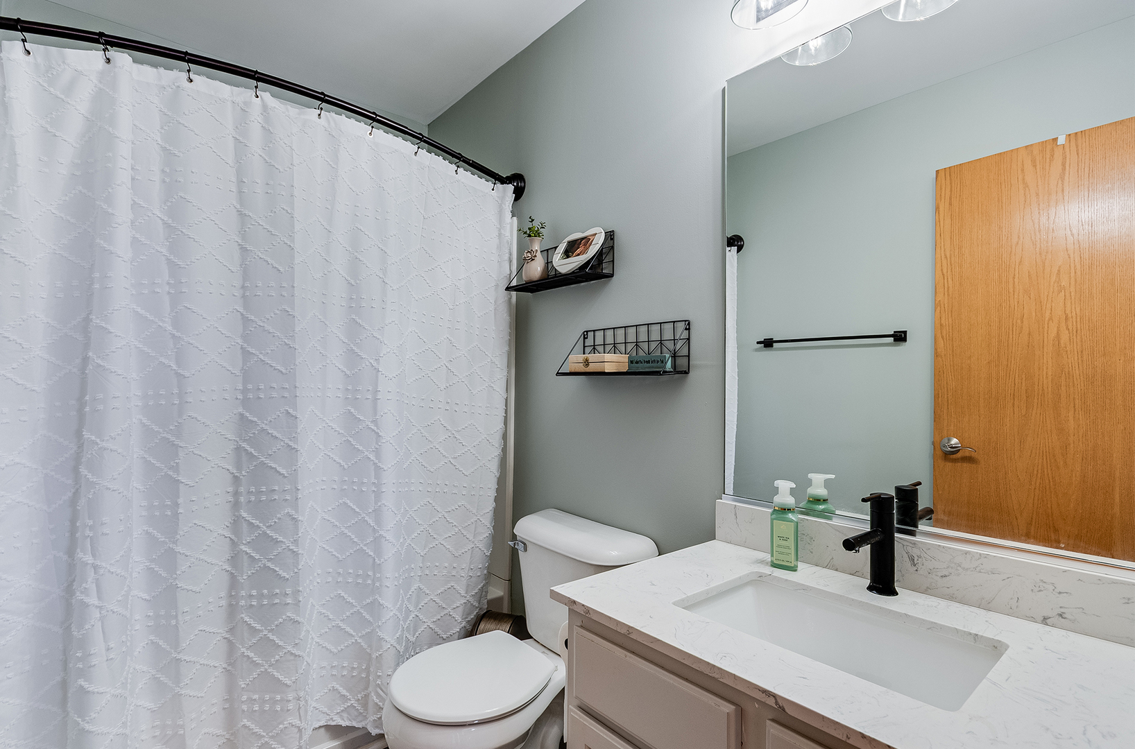 311 Austin Drive, Shorewood, IL 60404