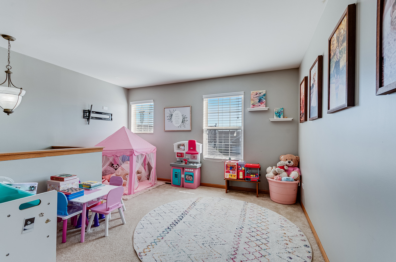 311 Austin Drive, Shorewood, IL 60404