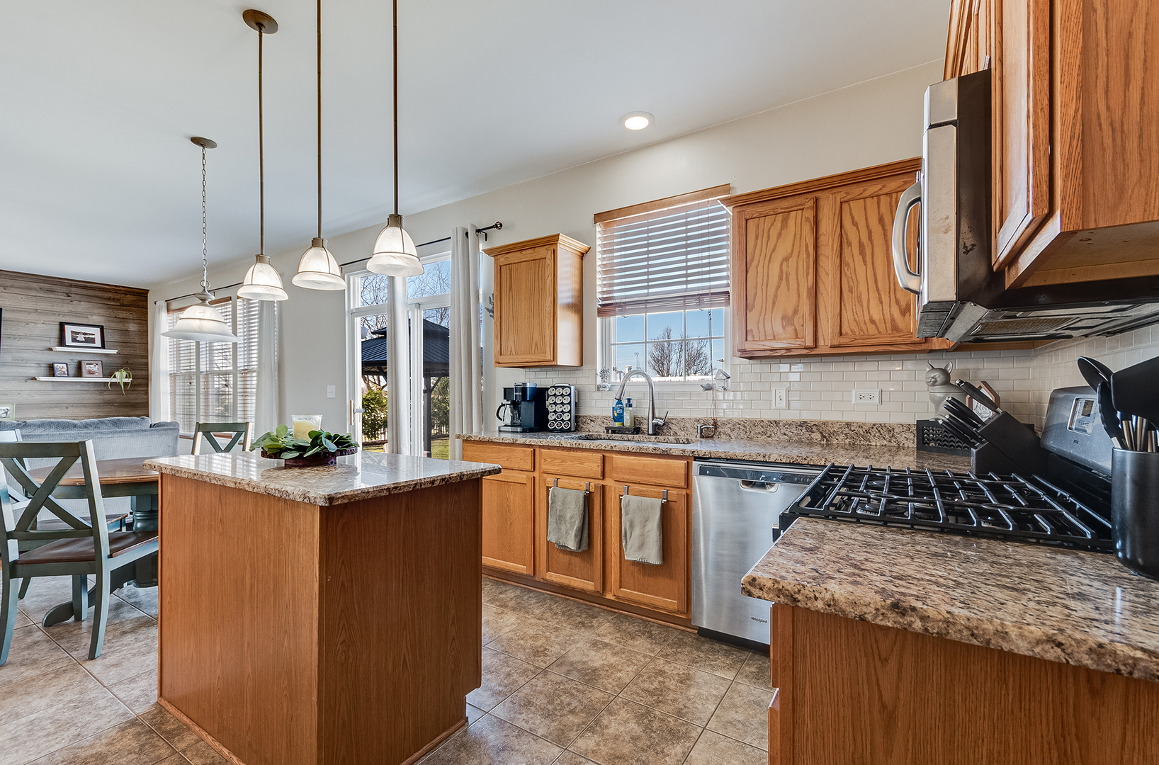 311 Austin Drive, Shorewood, IL 60404