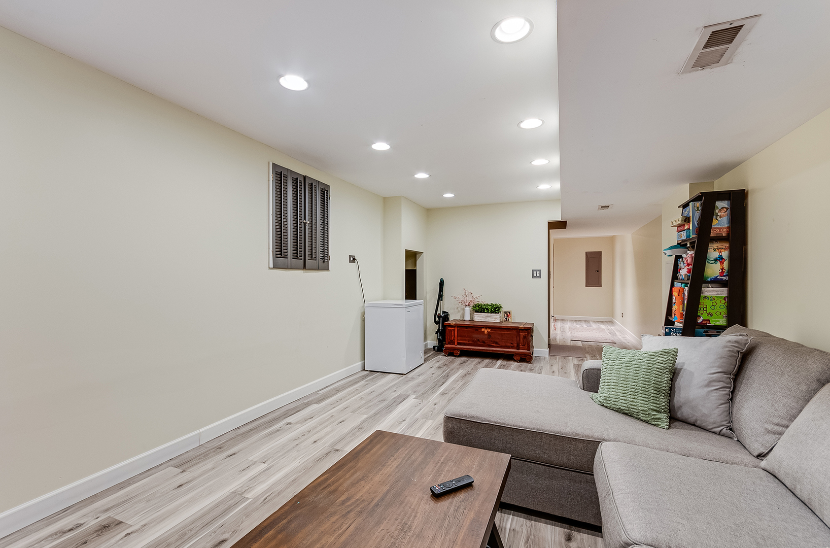 311 Austin Drive, Shorewood, IL 60404