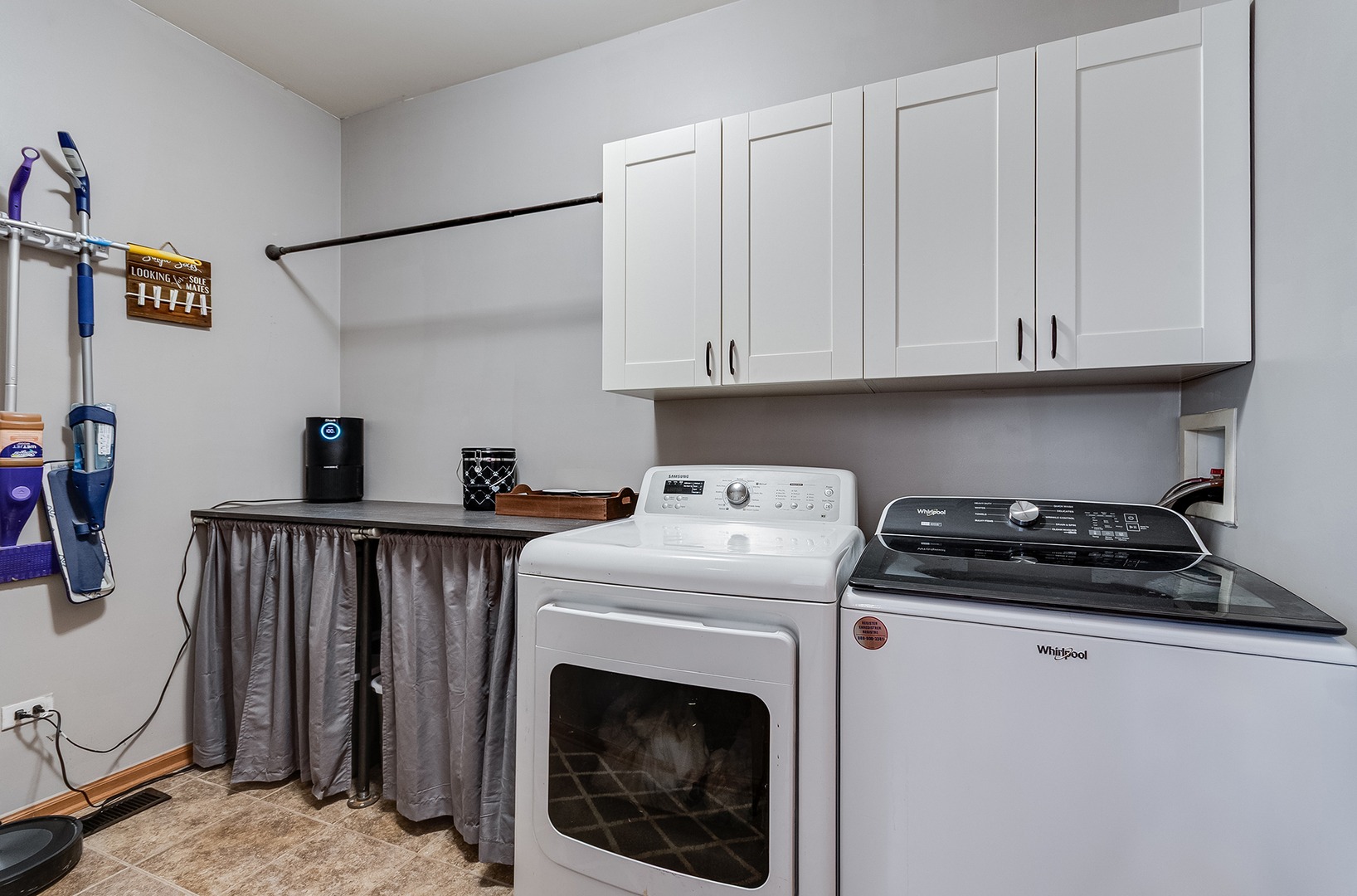 311 Austin Drive, Shorewood, IL 60404