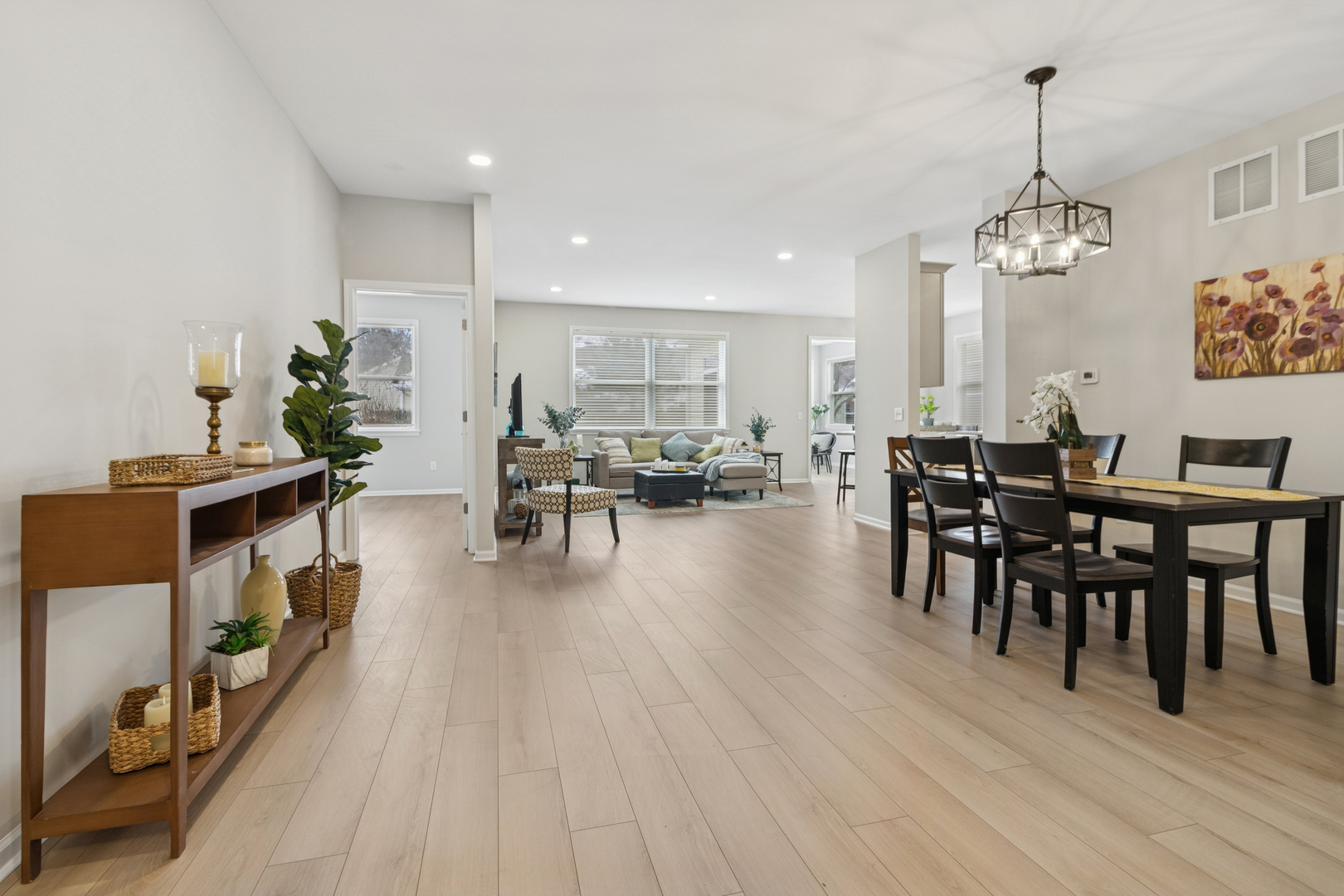 696 S Wellston Lane, Romeoville, IL 60446