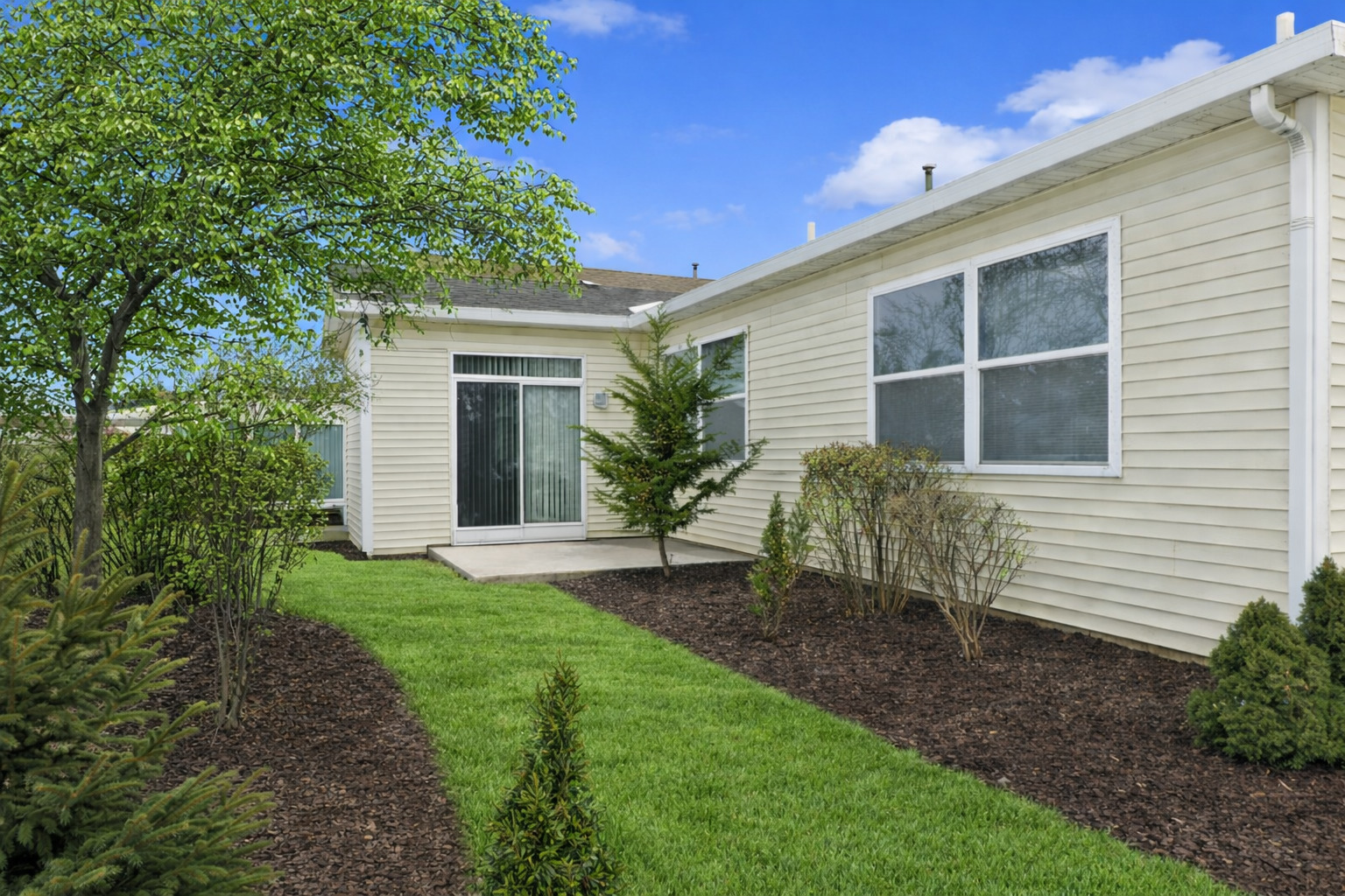 696 S Wellston Lane, Romeoville, IL 60446